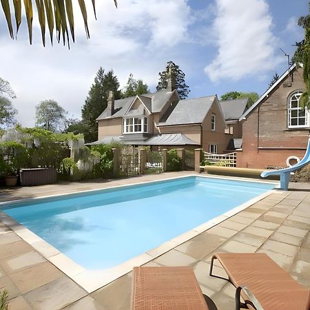 Garth Lodge With Tennis Court And Pool Wimborne Minster Dış mekan fotoğraf