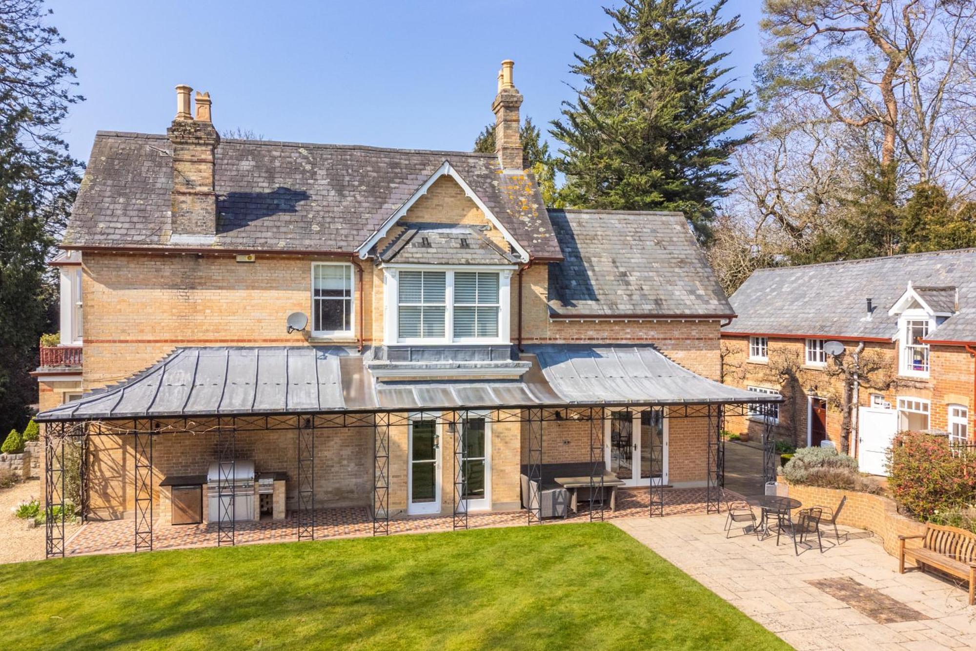 Garth Lodge With Tennis Court And Pool Wimborne Minster Dış mekan fotoğraf