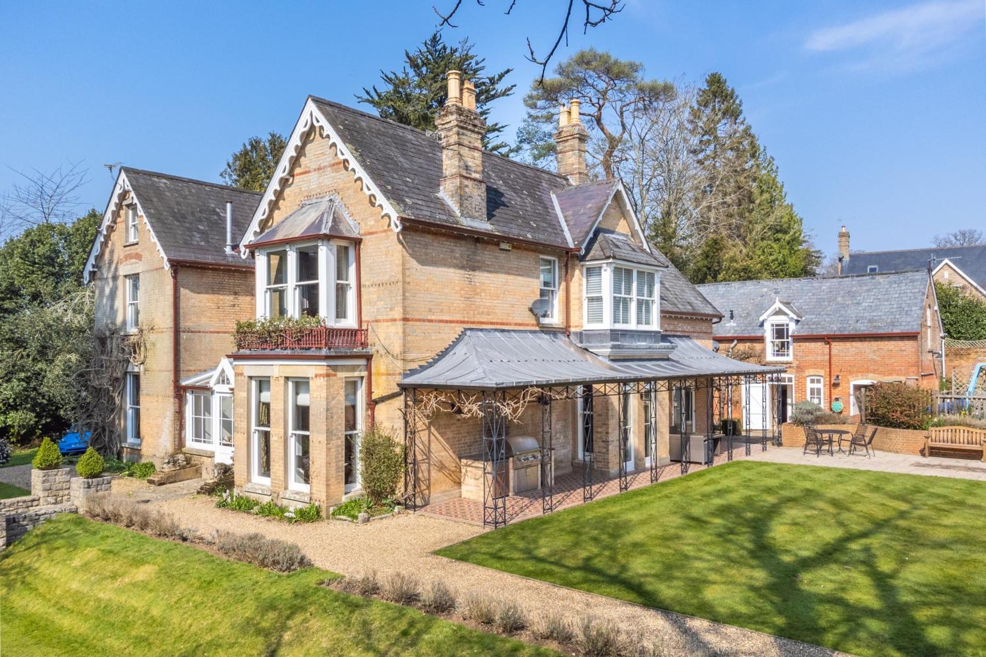 Garth Lodge With Tennis Court And Pool Wimborne Minster Dış mekan fotoğraf